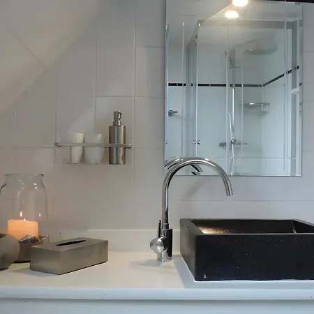 Vakantiehuis Luettje Huus 2 *